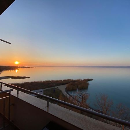 Myflat Club 218 Golden Beach Wellness Apartment Siofok Exterior photo