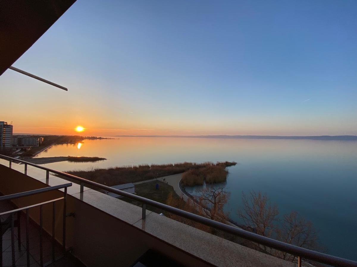Myflat Club 218 Golden Beach Wellness Apartment Siofok Exterior photo